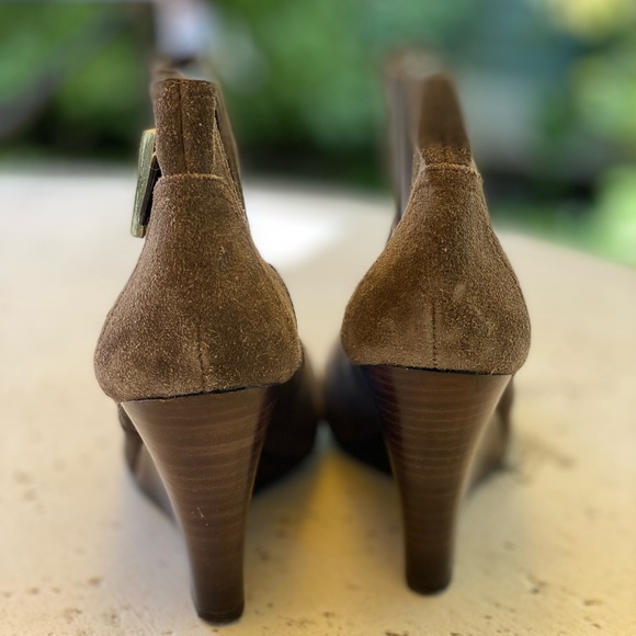 TORY BURCH Adrienne Suede Wedge Booties - Picture 4 of 7